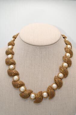 Vintage Trifari Brutalist Faux Pearl Gold Tone Choker Necklace 17 Inch